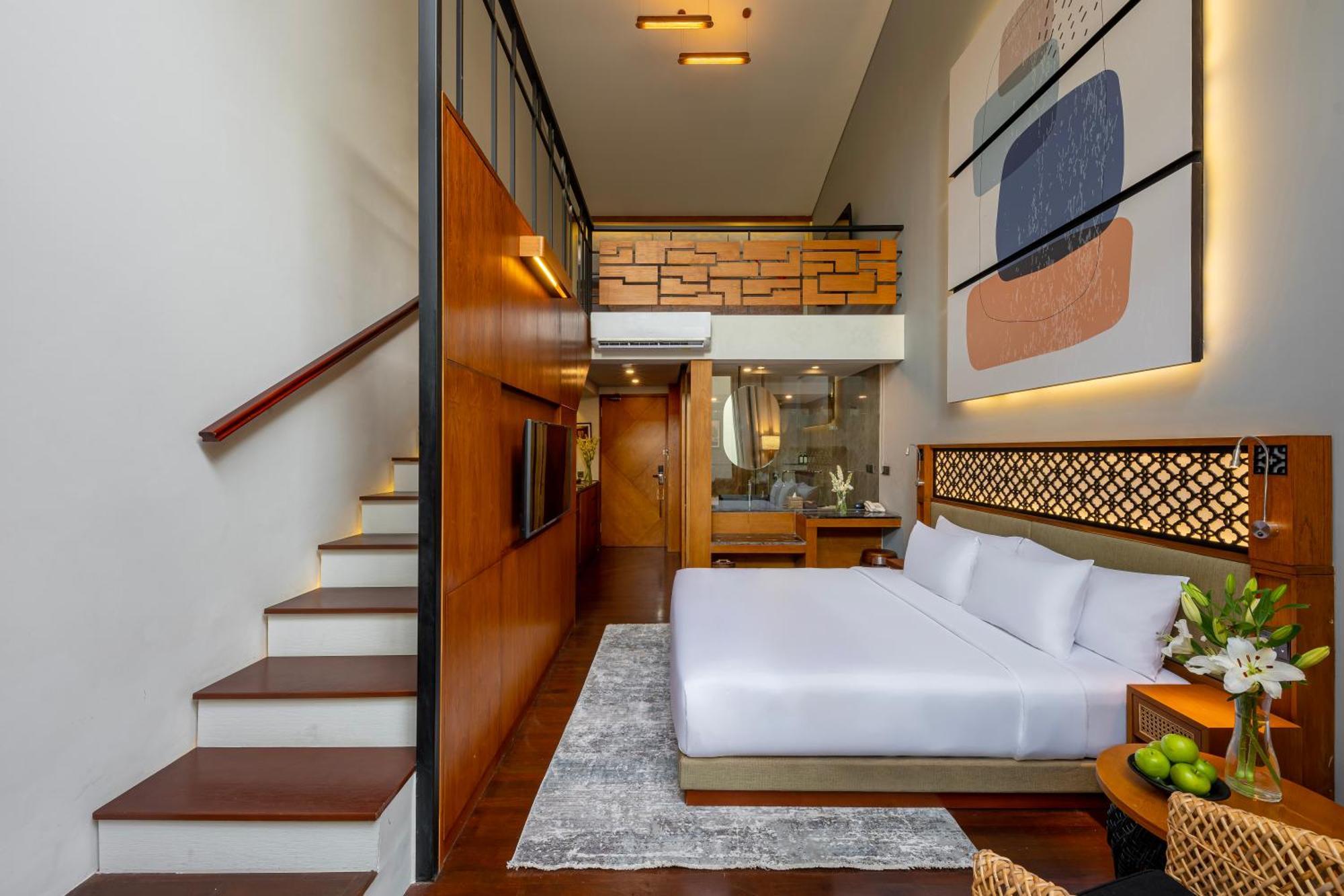 Kayumas Hotel 4*